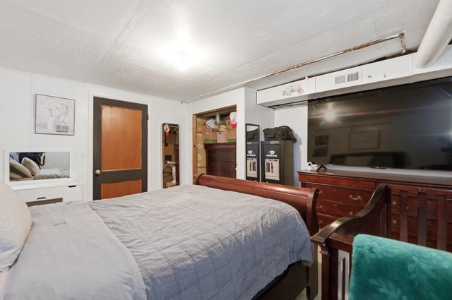 1004 Inverness Dr, Wichita, KS 67218