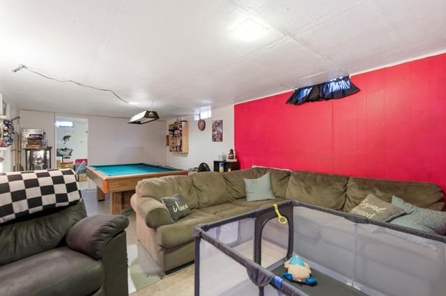 1004 Inverness Dr, Wichita, KS 67218