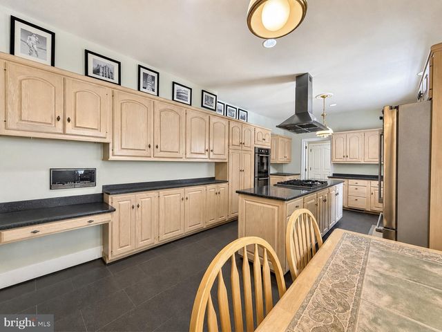 50 SWEET GUM RD, Selinsgrove, PA 17870
