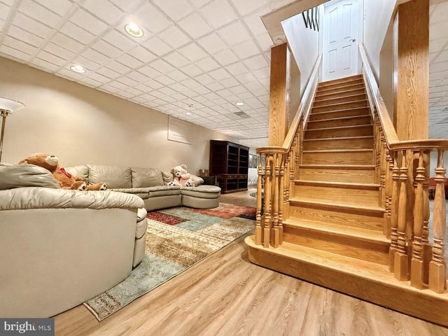 50 SWEET GUM RD, Selinsgrove, PA 17870