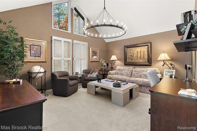 1954 Pine Ridge Court, Bloomfield Hills, MI 48302