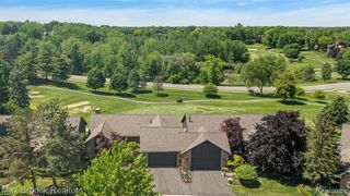 1954 Pine Ridge Court, Bloomfield Hills, MI 48302
