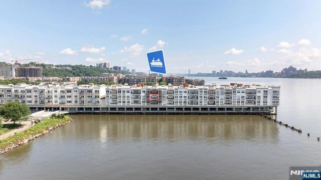 217 The Promenade, Edgewater, NJ 07020