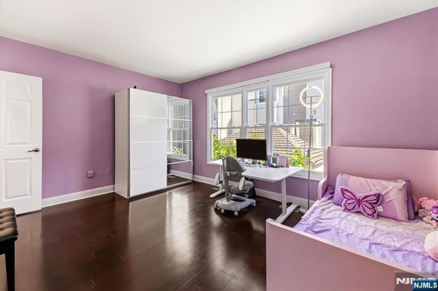 217 The Promenade, Edgewater, NJ 07020
