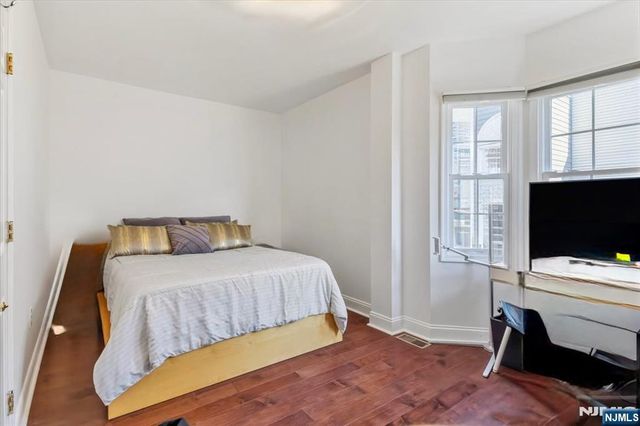 217 The Promenade, Edgewater, NJ 07020