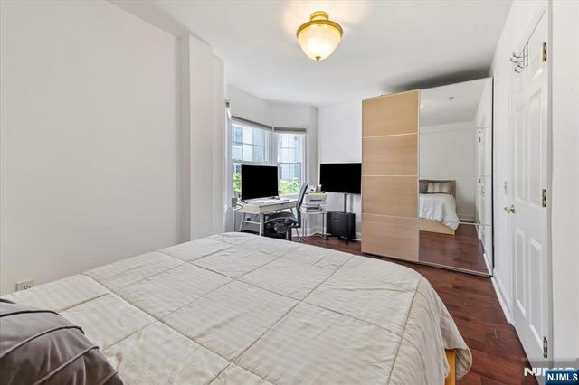 217 The Promenade, Edgewater, NJ 07020