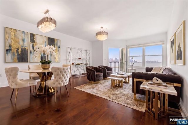 217 The Promenade, Edgewater, NJ 07020