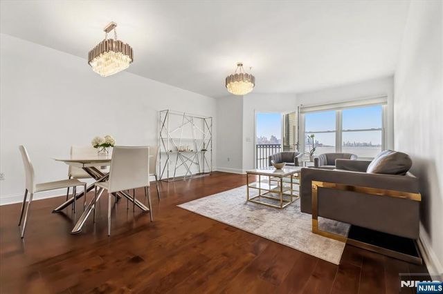 217 The Promenade, Edgewater, NJ 07020