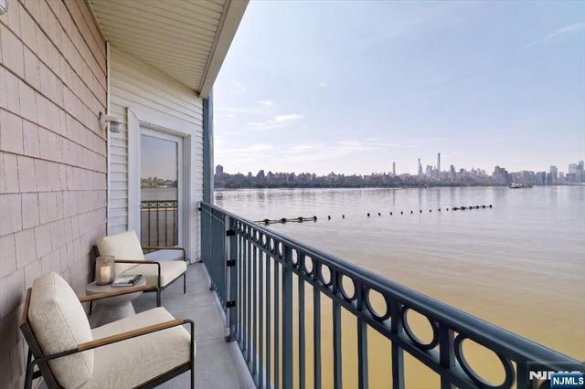 217 The Promenade, Edgewater, NJ 07020