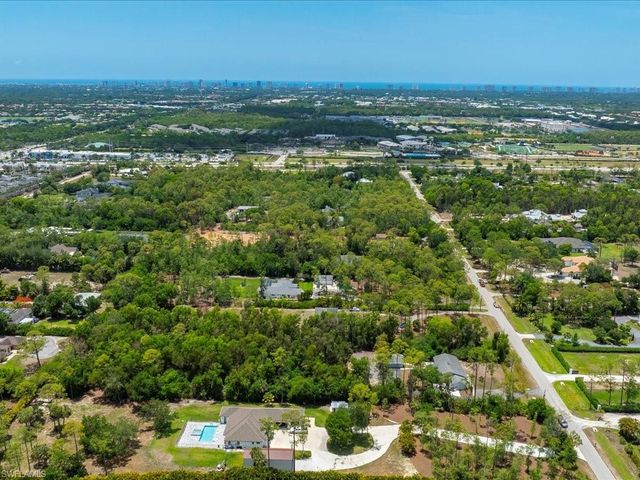6800 Bottlebrush LN, Naples, FL 34109