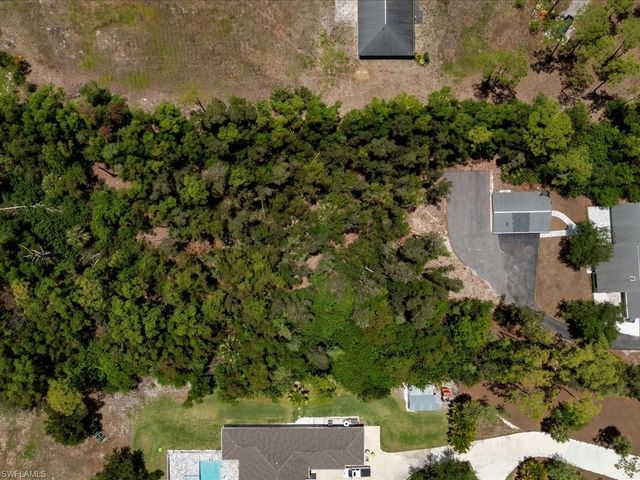 6800 Bottlebrush LN, Naples, FL 34109