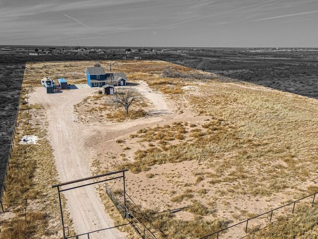 2381 County Rd C2691, Stanton, TX 79782