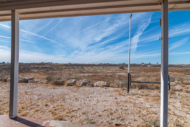 2381 County Rd C2691, Stanton, TX 79782