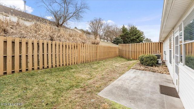 10016 Bellflower Way, Knoxville, TN 37932
