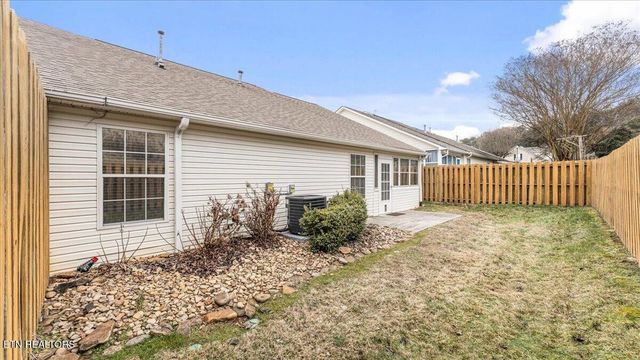 10016 Bellflower Way, Knoxville, TN 37932