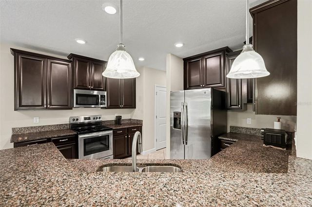 1677 LUDINGTON AVENUE, Wesley Chapel, FL 33543