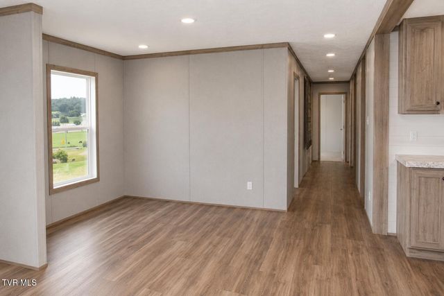 105 Wedding Lane, Chuckey, TN 37641