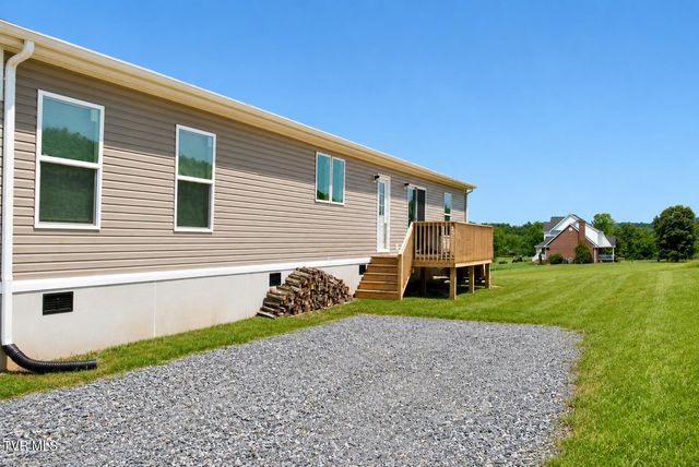 105 Wedding Lane, Chuckey, TN 37641