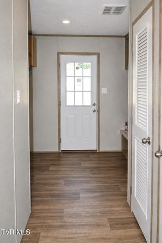 105 Wedding Lane, Chuckey, TN 37641