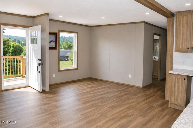 105 Wedding Lane, Chuckey, TN 37641