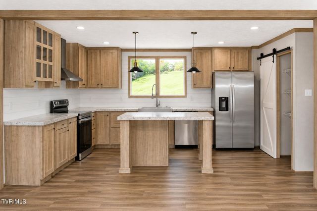 105 Wedding Lane, Chuckey, TN 37641