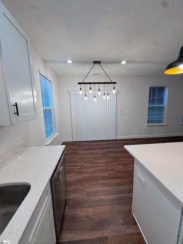 734 S Bomar Avenue, Landrum, SC 29356
