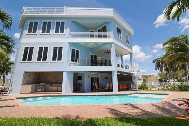 11105 5TH STREET E, Treasure Island, FL 33706