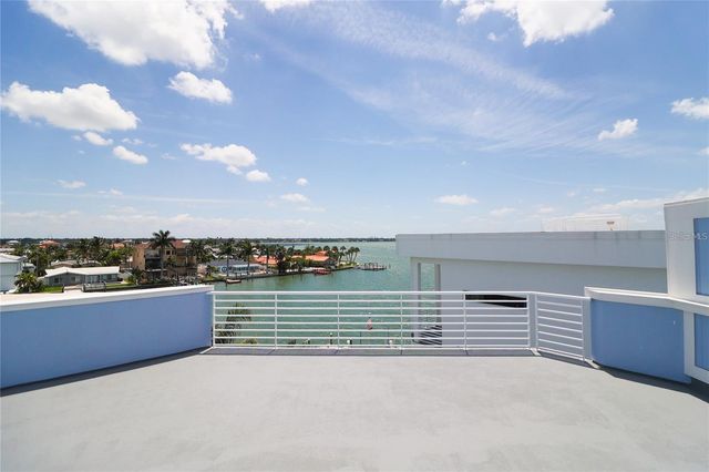 11105 5TH STREET E, Treasure Island, FL 33706