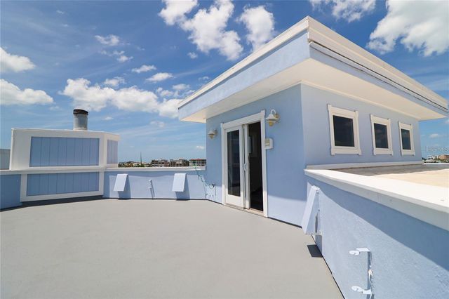 11105 5TH STREET E, Treasure Island, FL 33706