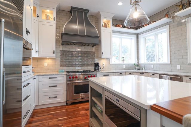 11105 5TH STREET E, Treasure Island, FL 33706