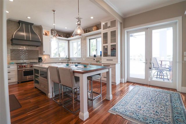 11105 5TH STREET E, Treasure Island, FL 33706