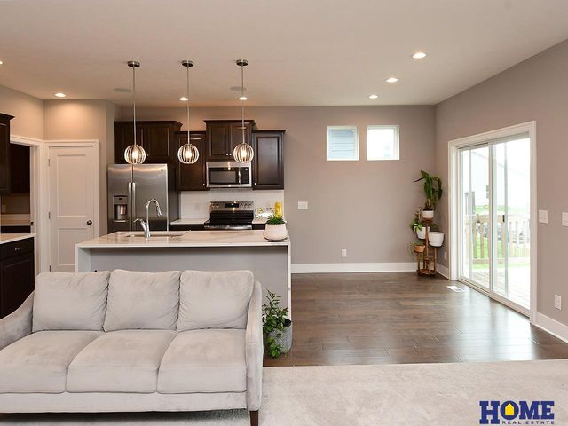7421 N 11th Street, Lincoln, NE 68521