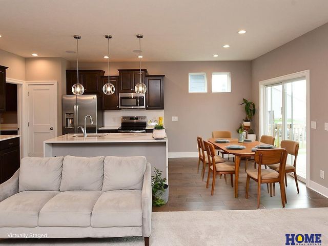7421 N 11th Street, Lincoln, NE 68521