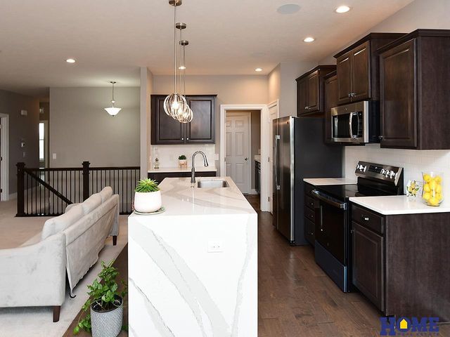 7421 N 11th Street, Lincoln, NE 68521