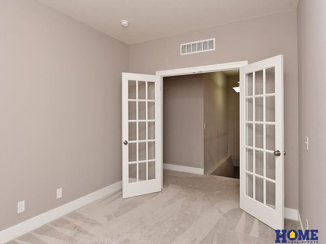 7421 N 11th Street, Lincoln, NE 68521