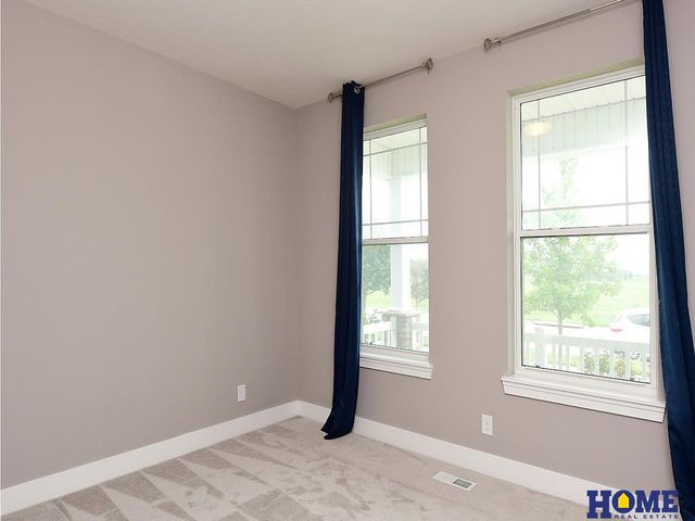 7421 N 11th Street, Lincoln, NE 68521