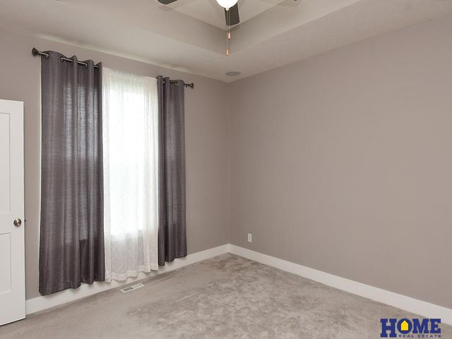7421 N 11th Street, Lincoln, NE 68521