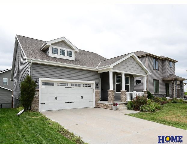 7421 N 11th Street, Lincoln, NE 68521