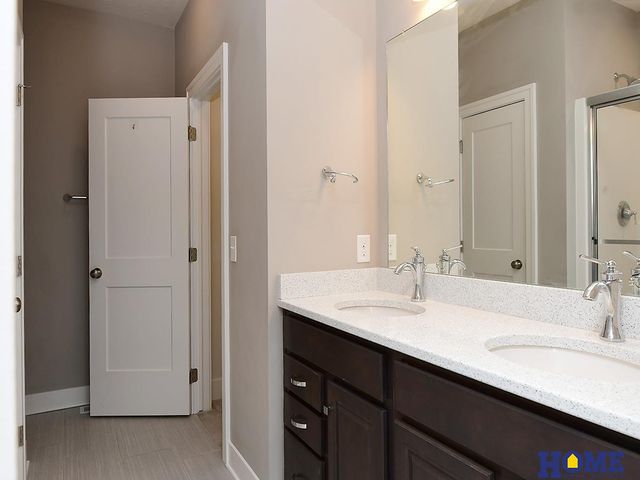 7421 N 11th Street, Lincoln, NE 68521