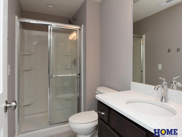 7421 N 11th Street, Lincoln, NE 68521