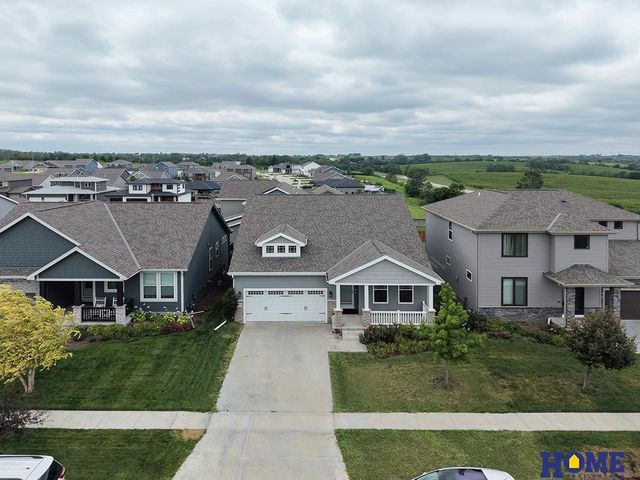 7421 N 11th Street, Lincoln, NE 68521