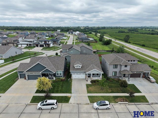 7421 N 11th Street, Lincoln, NE 68521