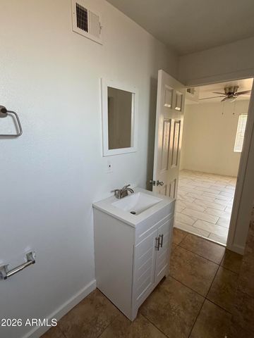 9012 N 14TH Street, Phoenix, AZ 85020