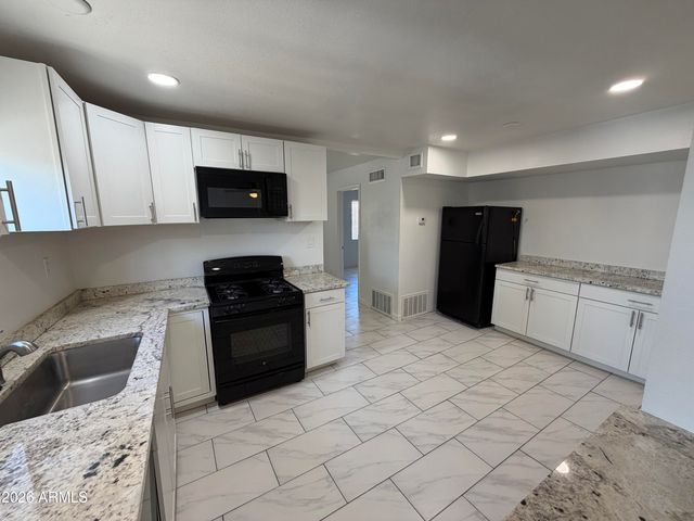 9012 N 14TH Street, Phoenix, AZ 85020
