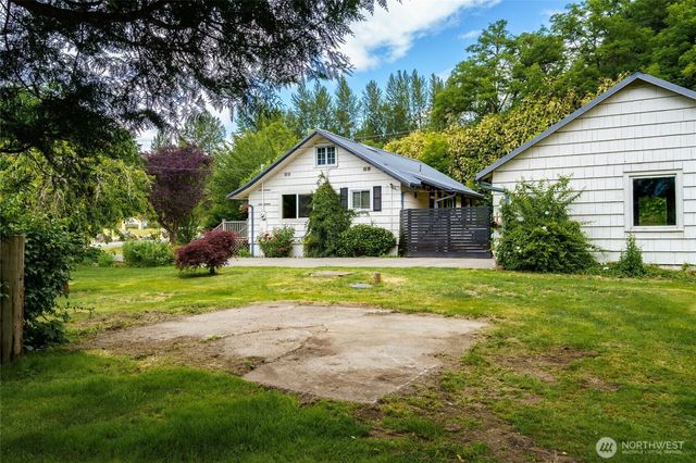 48242 Moen Road, Concrete, WA 98237