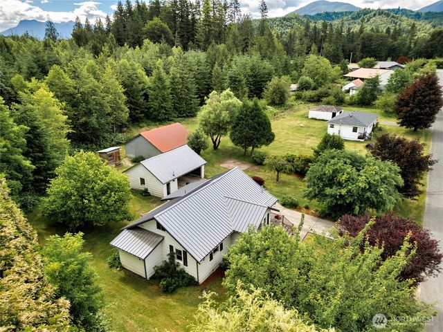 48242 Moen Road, Concrete, WA 98237