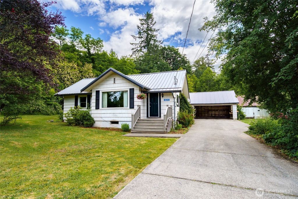 48242 Moen Road, Concrete, WA 98237