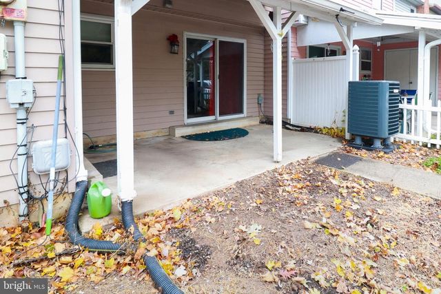 7123 SALEM PARK CIR, Mechanicsburg, PA 17050