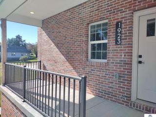1923 Dahlman Rows Plaza, Omaha, NE 68108