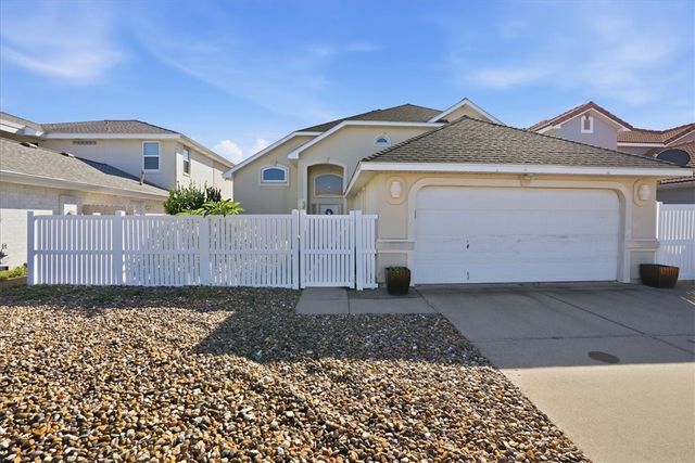 13633 Camino De Oro Ct, Corpus Christi, TX 78418